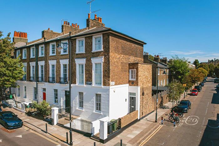4 Bedroom House For Sale In Hemingford Road, London, N1