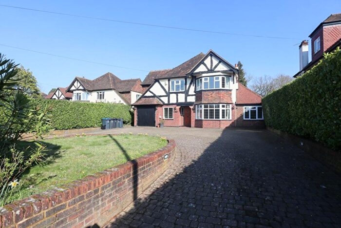 4 Bedroom Detached House To Rent In Coulsdon Road, Coulsdon, CR5