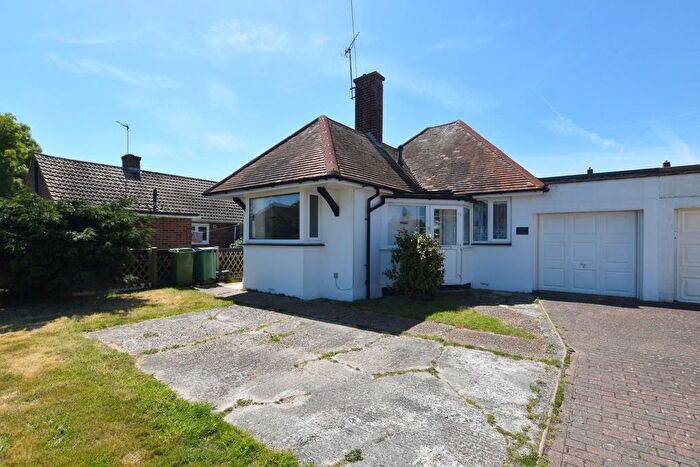 2 Bedroom Detached Bungalow For Sale In Seabourne Way, Dymchurch, Romney Marsh, TN29