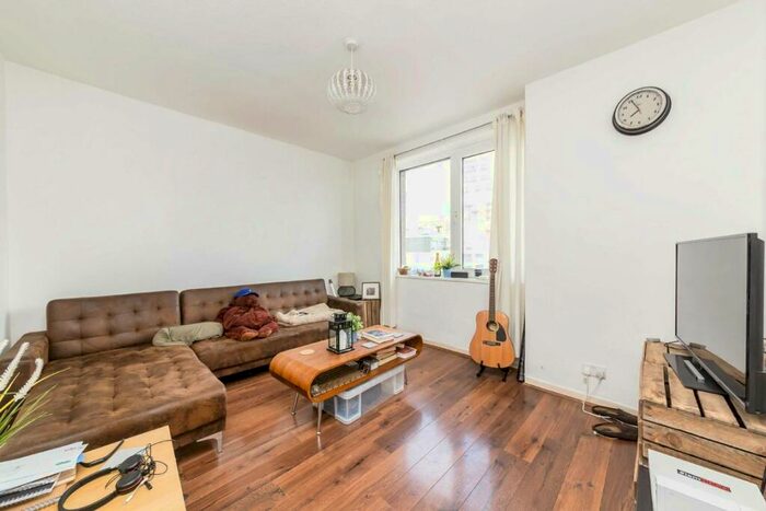 2 Bedroom Flat To Rent In York Road, Wandsworth, SW11