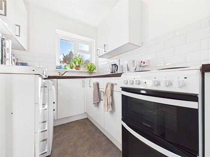 2 Bedroom Flat To Rent In Beatty Avenue, Brighton, East Sussex, BN1