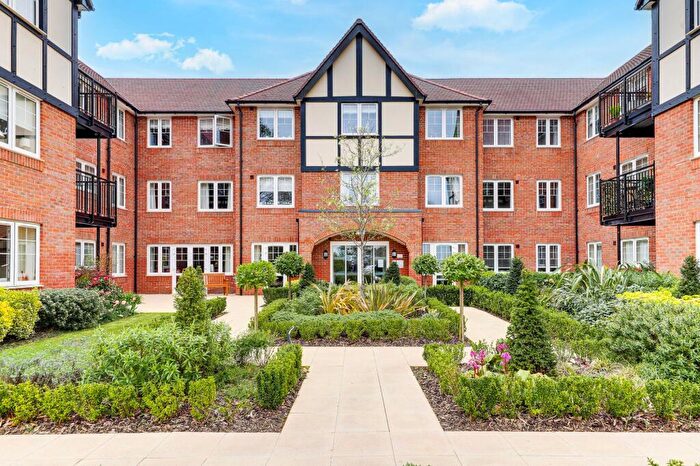 2 Bedroom Flat For Sale In Manor Park, Ruddington, NG11