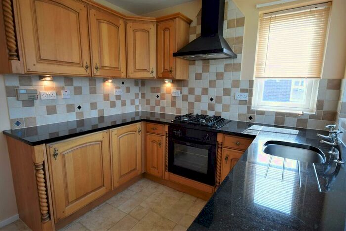 2 Bedroom Semi-Detached Bungalow For Sale In Danebury Road, Woodhouse, Brighouse, HD6