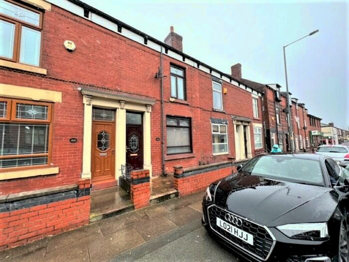 3 Bedroom Terraced House To Rent In Halliwell Road, Halliwell, Bolton, BL1