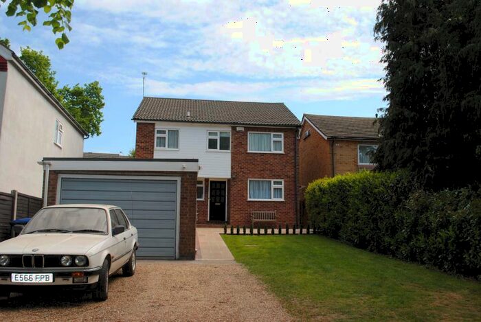 4 Bedroom Detached House To Rent In Woking, GU21