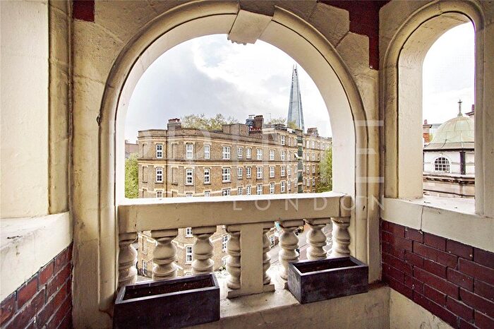 2 Bedroom Flat To Rent In Tooley Street, Shad Thames, London, SE1