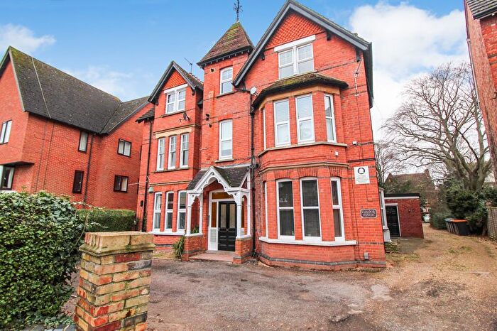 1 Bedroom Flat For Sale In Linden Road, Bedford, MK40