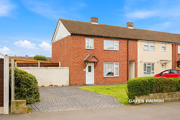 3 Bedroom End Of Terrace House For Sale In Waycross Road, Upminster, RM14