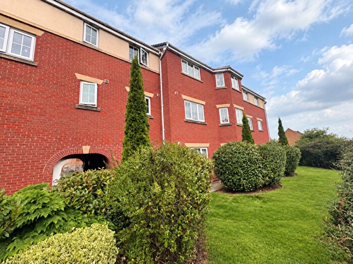 2 Bedroom Apartment To Rent In Dingle Close, M26