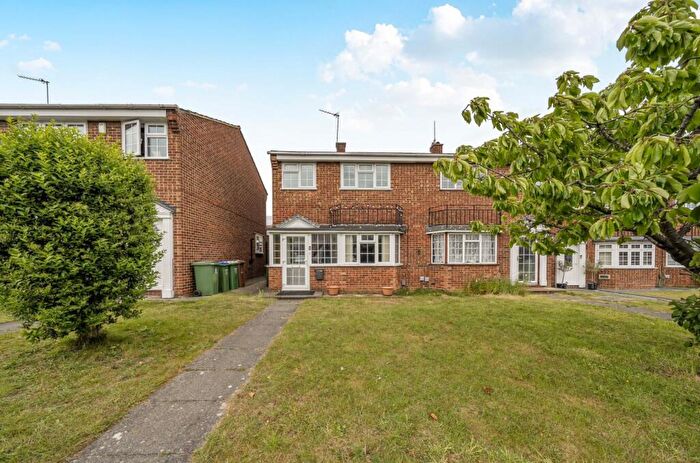3 Bedroom Semi Detached House For Sale In Mayplace Road East, Bexleyheath, Kent, DA7