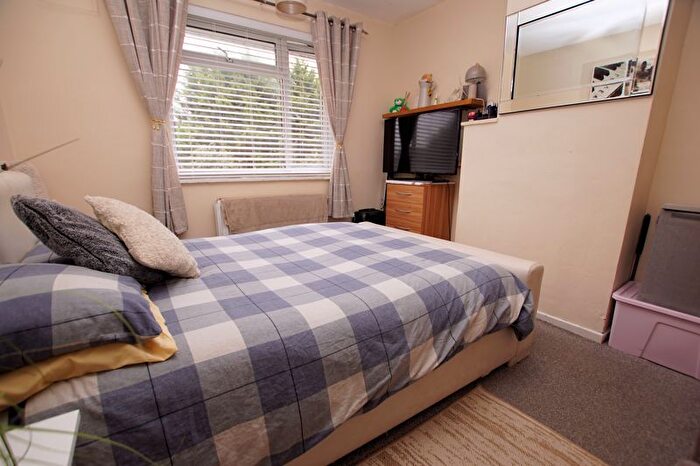 3 Bedroom End Of Terrace House For Sale In Pettycot Crescent, Gosport, PO13