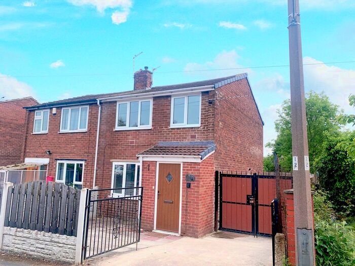 3 Bedroom Semi-Detached House To Rent In Grange Road, Royston, Barnsley, S71
