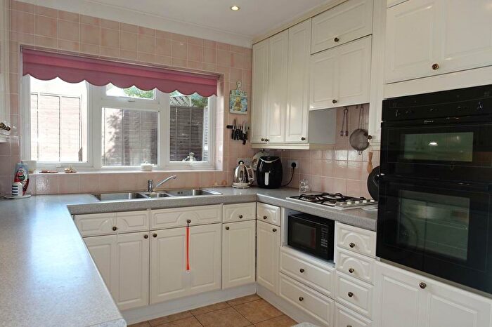 2 Bedroom Bungalow For Sale In The Chase, Findon, BN14
