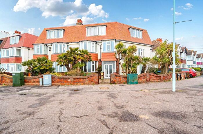 Flat To Rent In Brighton Road, Worthing, West Sussex, BN11