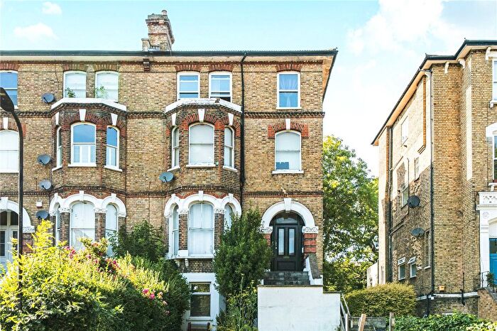 2 Bedroom Flat To Rent In Thicket Road, London, SE20
