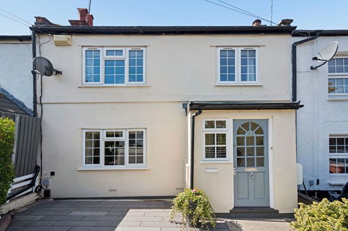 4 Bedroom Terraced House For Sale In Windmill Street, Bushey Heath, WD23