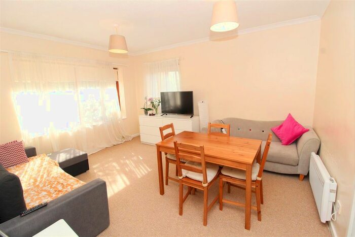 2 Bedroom Flat To Rent In Albion Place, Campbell Park, Milton Keynes, MK9