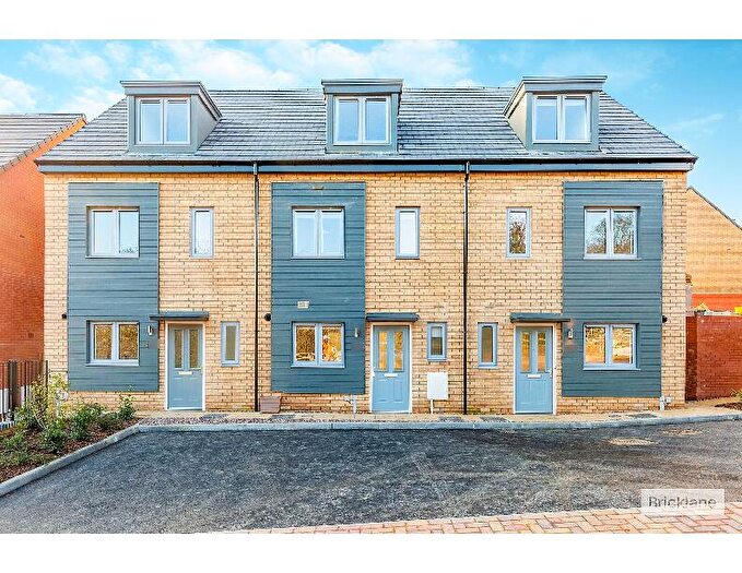 3 Bedroom House To Rent In Carnelian Avenue, Wellingborough, NN8