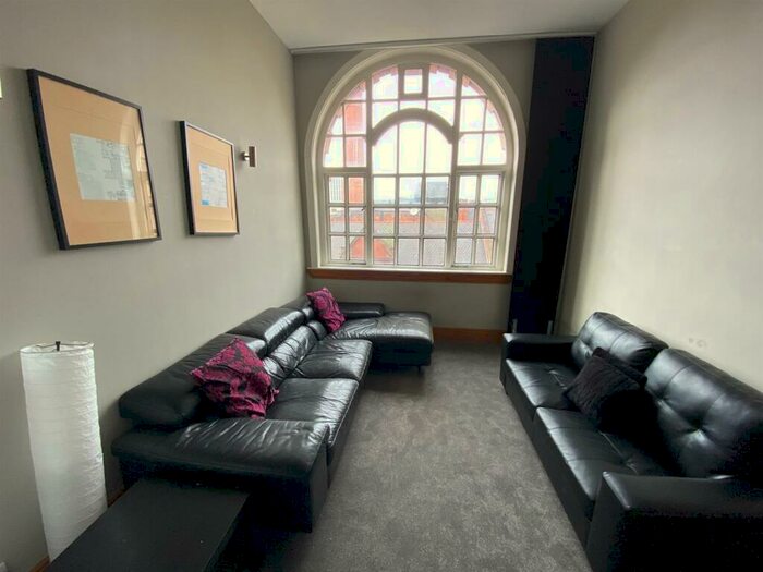 3 Bedroom Apartment To Rent In Lancaster House, Whitworth Street, Manchester, M1