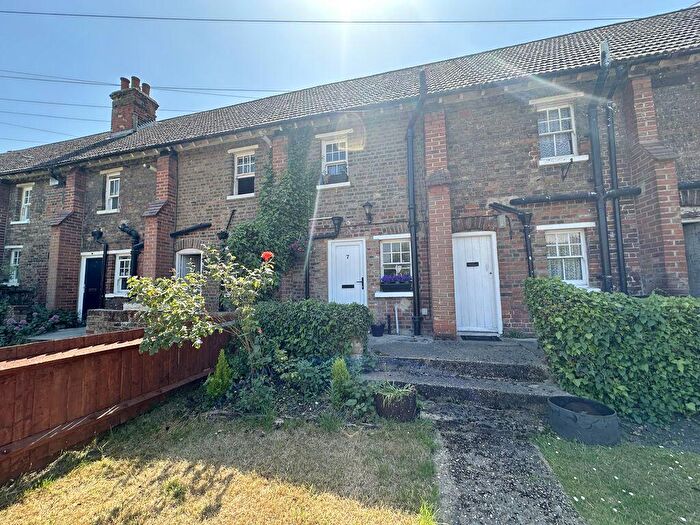 1 Bedroom Cottage For Sale In Orsett Village, RM16