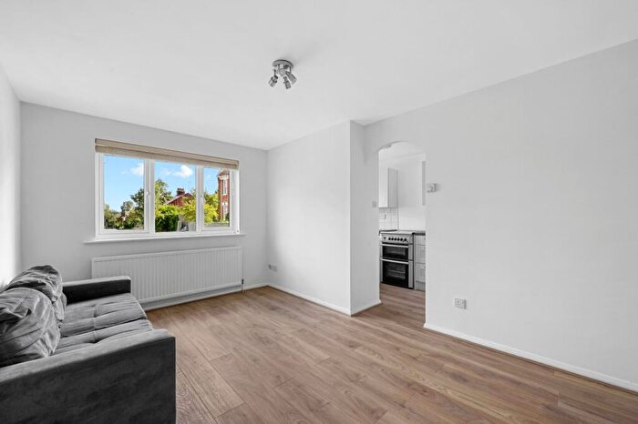 1 Bedroom Apartment To Rent In Cornmow Drive, London, NW10