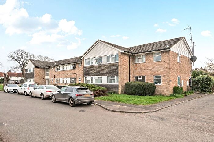 2 Bedroom Flat For Sale In Brookers Close, Ashtead, KT21