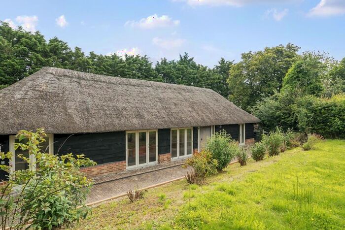 2 Bedroom Barn To Rent In Hyde Road Denchworth, OX12