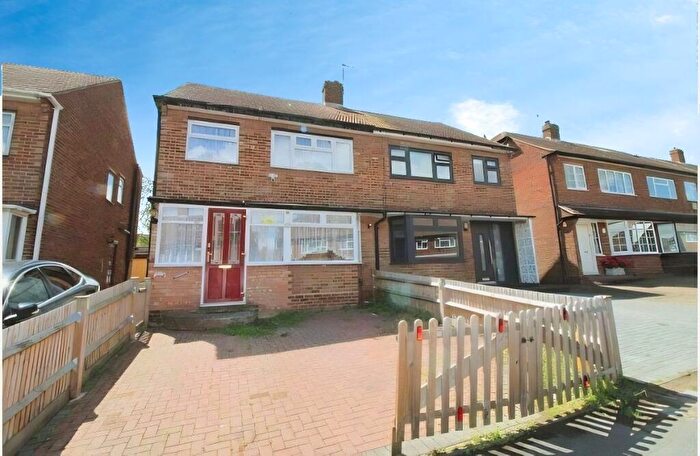 3 Bedroom Semi Detached House For Sale In Sermon Drive, Swanley, BR8