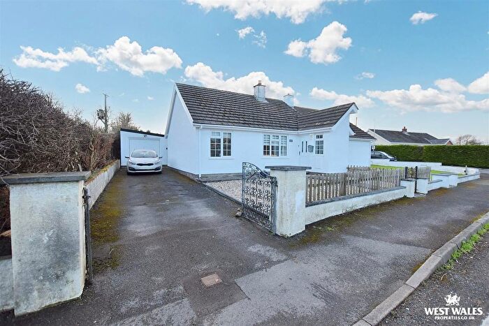 2 Bedroom Semi-Detached Bungalow For Sale In Lyndhurst Avenue, Broadmoor, Kilgetty, SA68