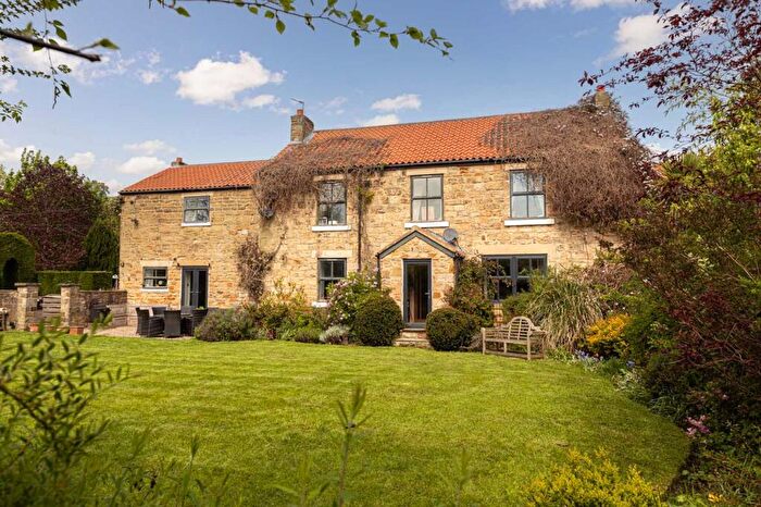 4 Bedroom Farm House For Sale In The Farmhouse, West Moor, Newcastle Upon Tyne, NE12