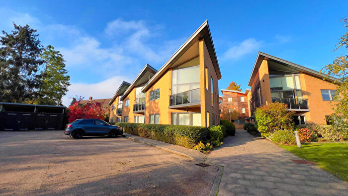 3 Bedroom House To Rent In Queen Ediths Way, Cambridge, CB1