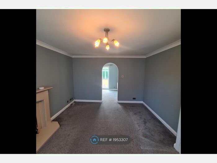 3 Bedroom Detached House To Rent In Holyfields, West Allotment, Newcastle Upon Tyne, NE27