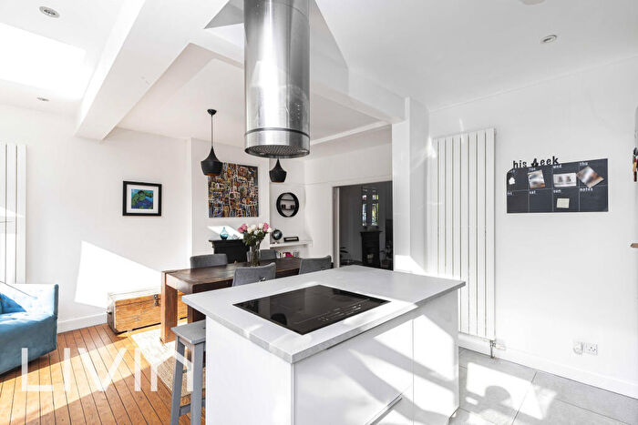 4 Bedroom Semi-Detached House For Sale In Ashburton Road, Croydon, Surrey, CR0