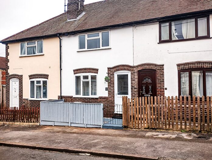 2 Bedroom Terraced House For Sale In Alma Street, Reading, RG30