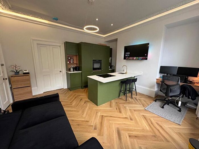 1 Bedroom Apartment To Rent In St. Thomas Terrace, Newcastle Upon Tyne, NE1