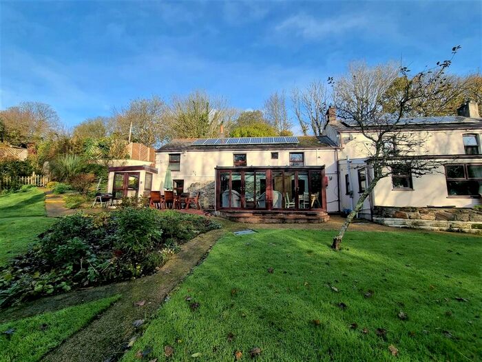 3 Bedroom Property To Rent In Banns Road, Mount Hawke, Truro, TR4