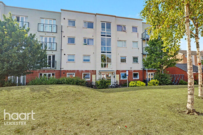 2 Bedroom Apartment For Sale In Onyx Crescent, Leicester, LE4