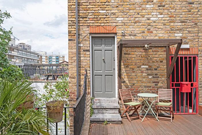 2 Bedroom Flat To Rent In Regan Way, Hoxton, London, N1