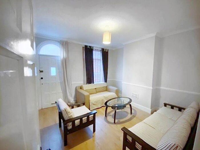 3 Bedroom House To Rent In Manchester Street - Student Properties -, DE22