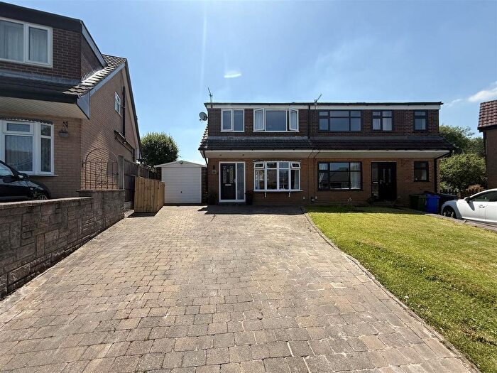 3 Bedroom Semi Detached House For Sale In Quick View, Mossley, OL5