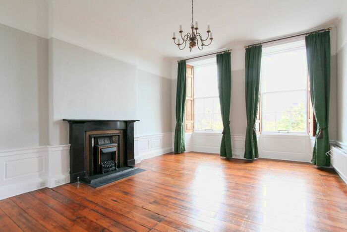 2 Bedroom Flat To Rent In Queen Street, New Town, Edinburgh, EH2