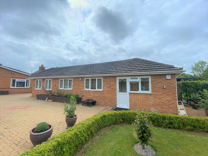 Studio To Rent In The Annexe, Wood Lane, Iver, SL0