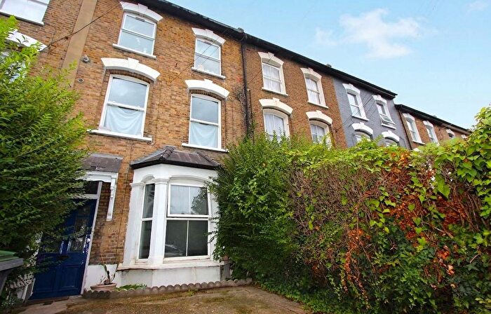 2 Bedroom Flat To Rent In White Hart Lane, Wood Green, N22