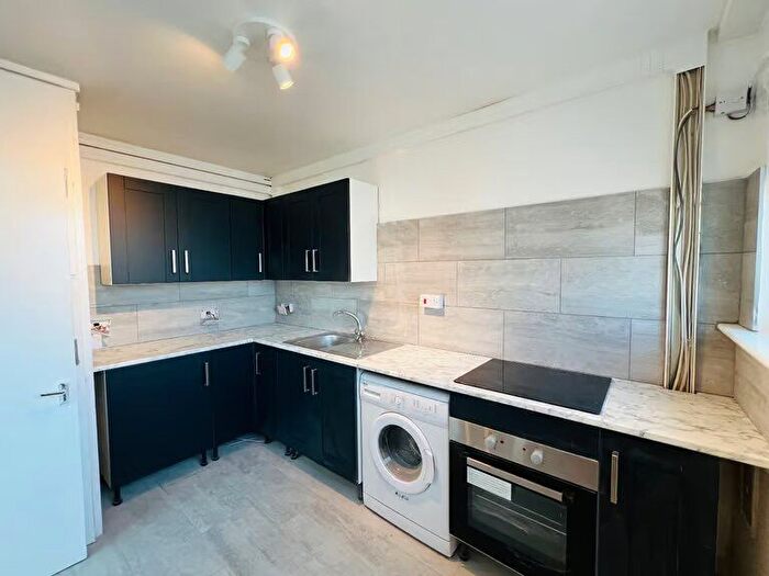 2 Bedroom Flat To Rent In Elliston House, Wellington Street, London, SE18