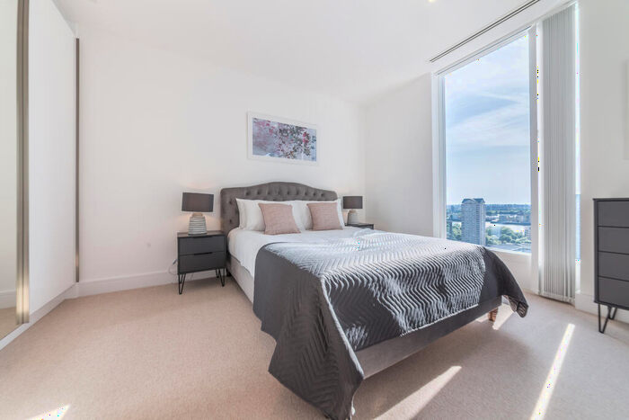 1 Bedroom Apartment To Rent In Maine Tower, Harbour Way, Canary Wharf, London, E14