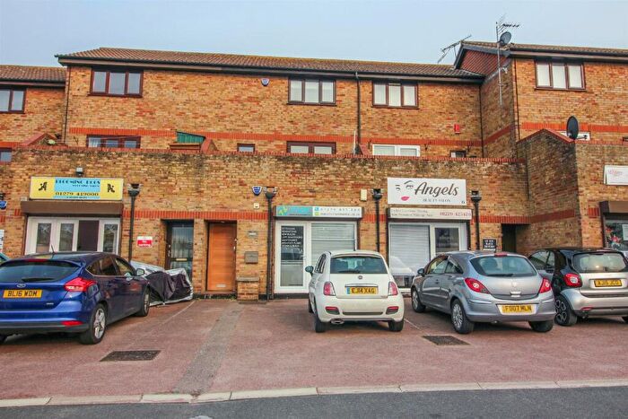 2 Bedroom Flat To Rent In Acorn Mews, Harlow, CM18