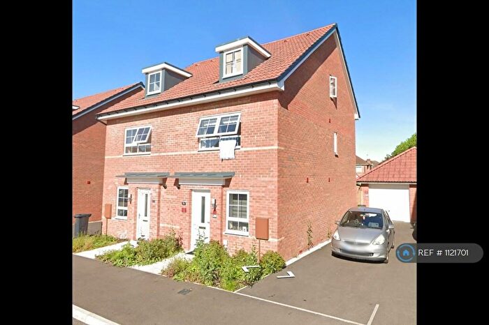 4 Bedroom Semi-Detached House To Rent In Ashcott Avenue, Leicester, LE4