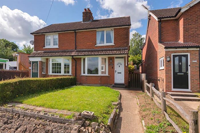 2 Bedroom Semi Detached House To Rent In London Road, West Malling, ME19