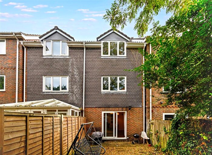 4 Bedroom Town House For Sale In Berkeley Close, Polygon, Southampton, Hampshire, SO15