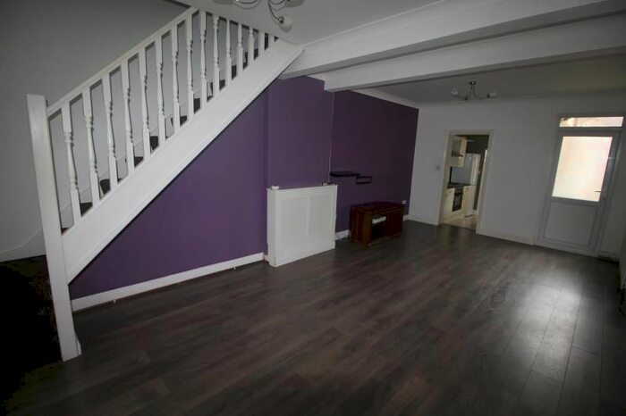 4 Bedroom Terraced House To Rent In Salisbury Road, Grays, RM17